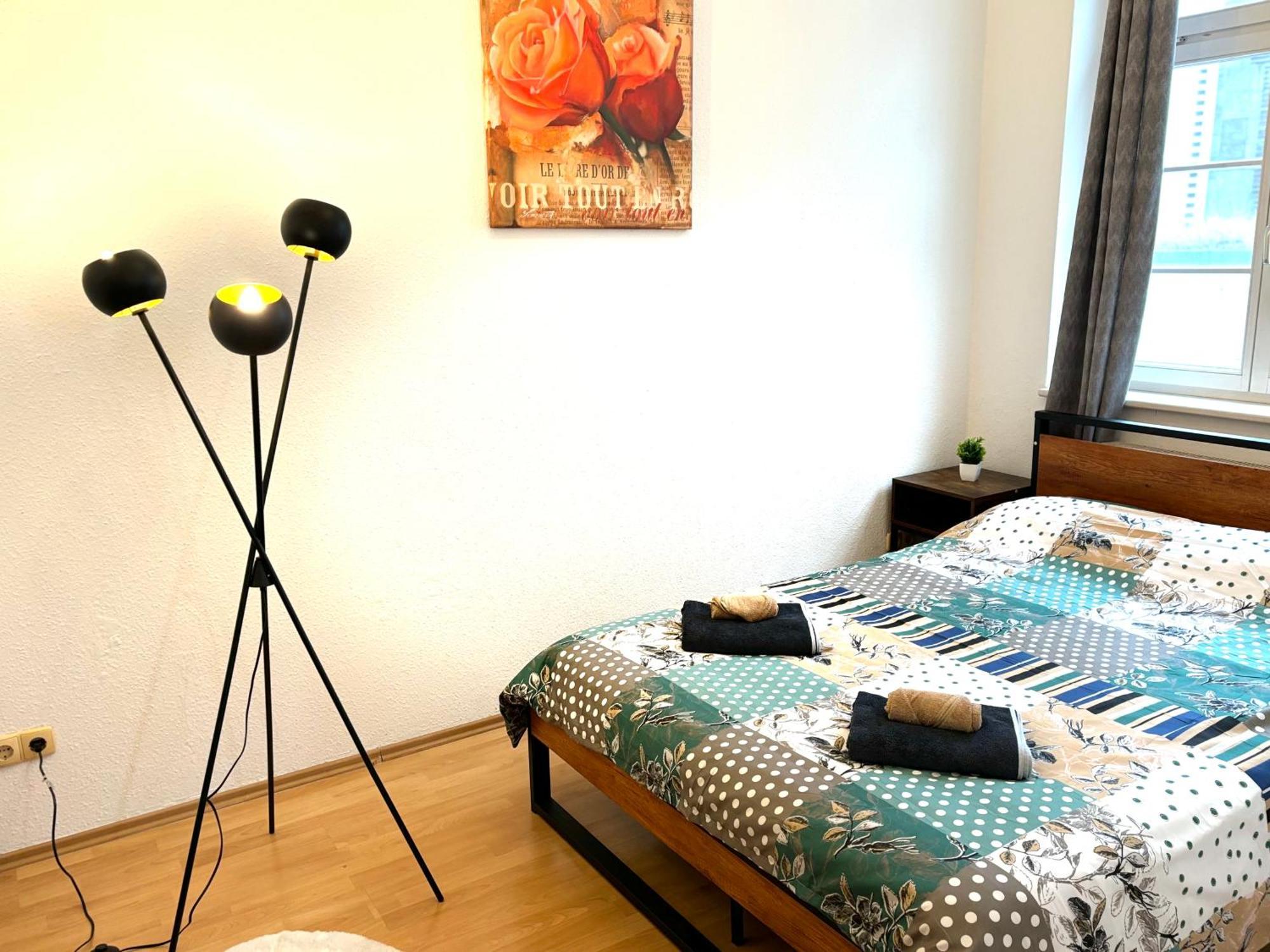 Piano Apartment Halle Center - Netflix - Free Wifi 2 Exterior photo